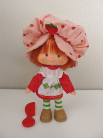 Strawberry Shortcake Styling Doll